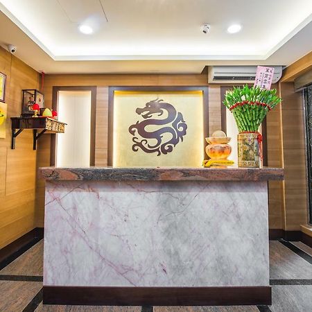 Longshan Inn ไทเป ภายนอก รูปภาพ