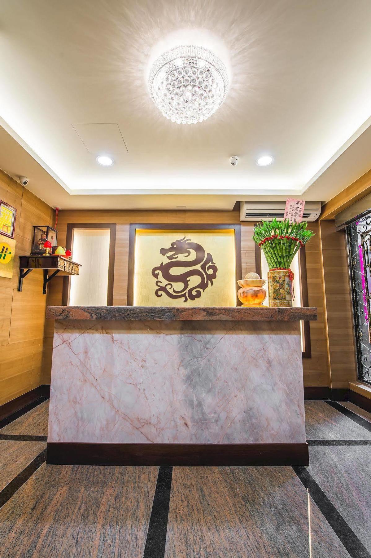 Longshan Inn ไทเป ภายนอก รูปภาพ