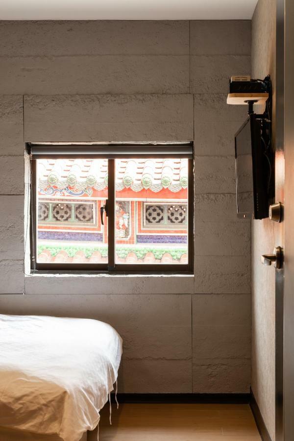 Longshan Inn ไทเป ภายนอก รูปภาพ